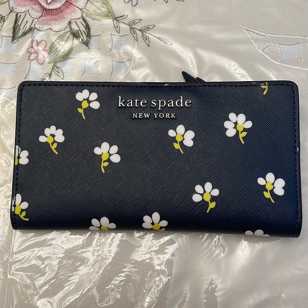 Kate Spade Yellow and White Flower Wallet